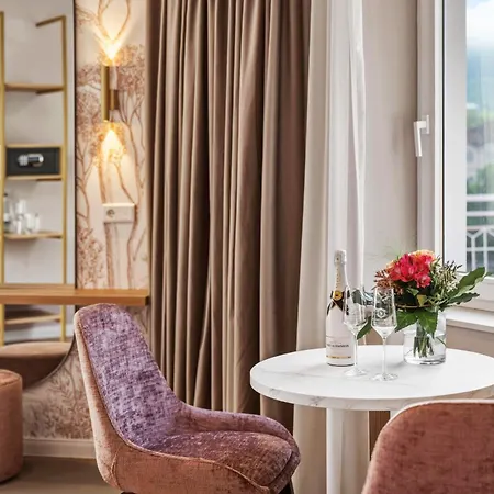 Schweizerhaus Bad Kiѕsingen - Luxury Boutique Am Rosengarten 호텔 바트키싱엔